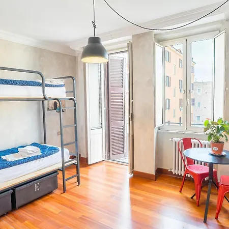 Colosseo Hostal Roma